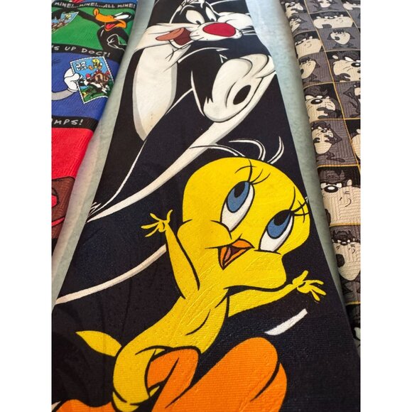 Set of 3 Vintage Looney Tunes Ties โ Taz, Tweety & Sylvester, and Stamp Collecti - Picture 10 of 11